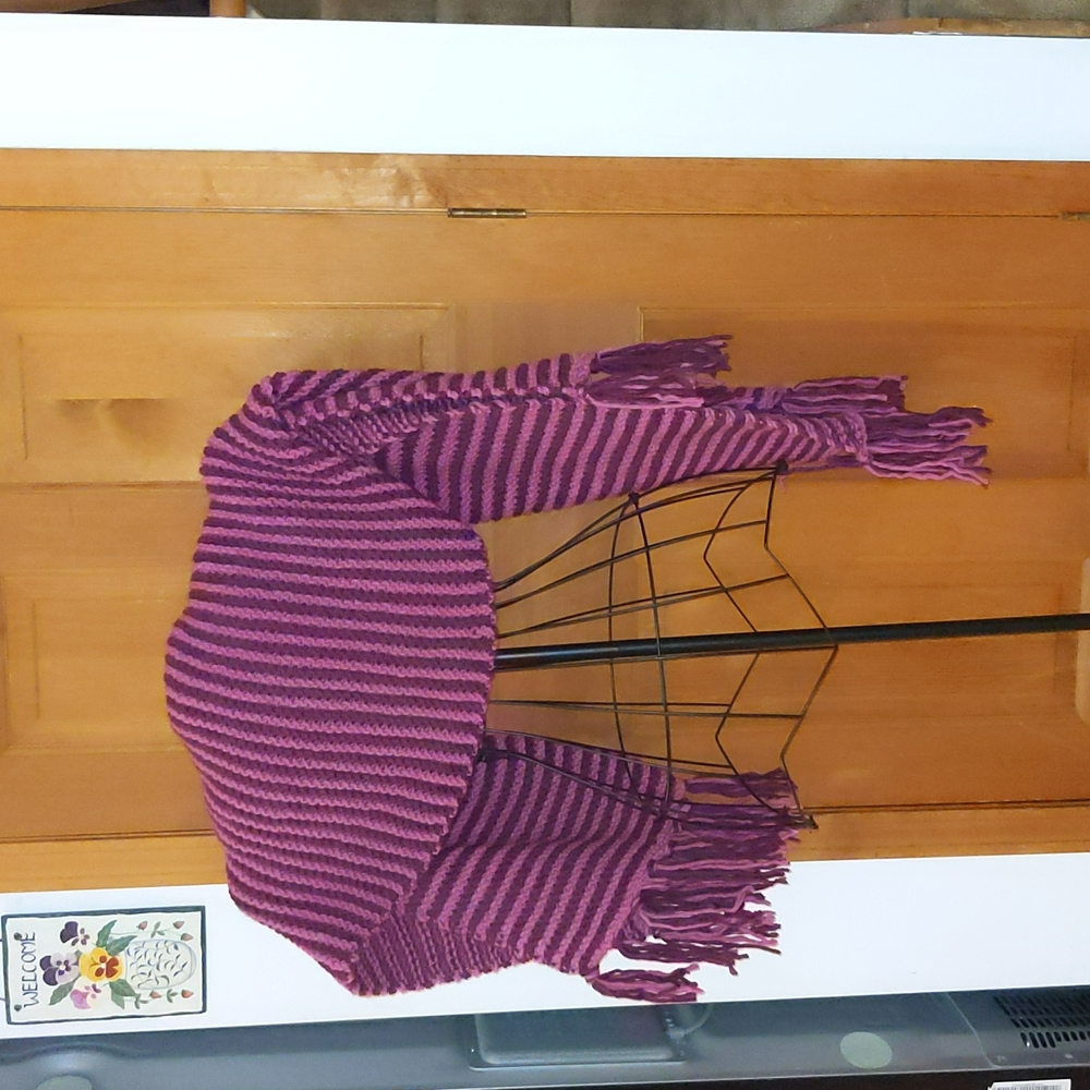 Hand Knit Plum and Fuschia Wool Acrylic Blend Blanket Scarf With FRINGE - Picture 3 of 8